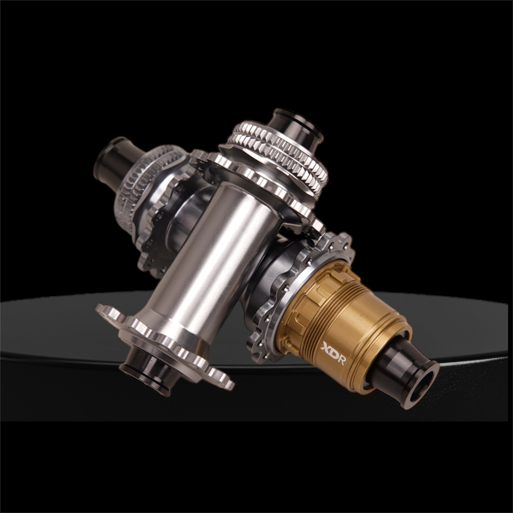 Six Colors New Road Bike Hub 2 - Table Tennis Eleven のレビューと価格